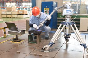 利用三维激光扫描测量臂测量外形结构复杂部品，实现 依照设计三维图进行的全方位检测，力求产品与设计的100%一致。